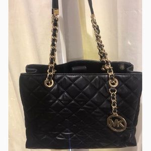 MICHAEL KORS quilted leather bag